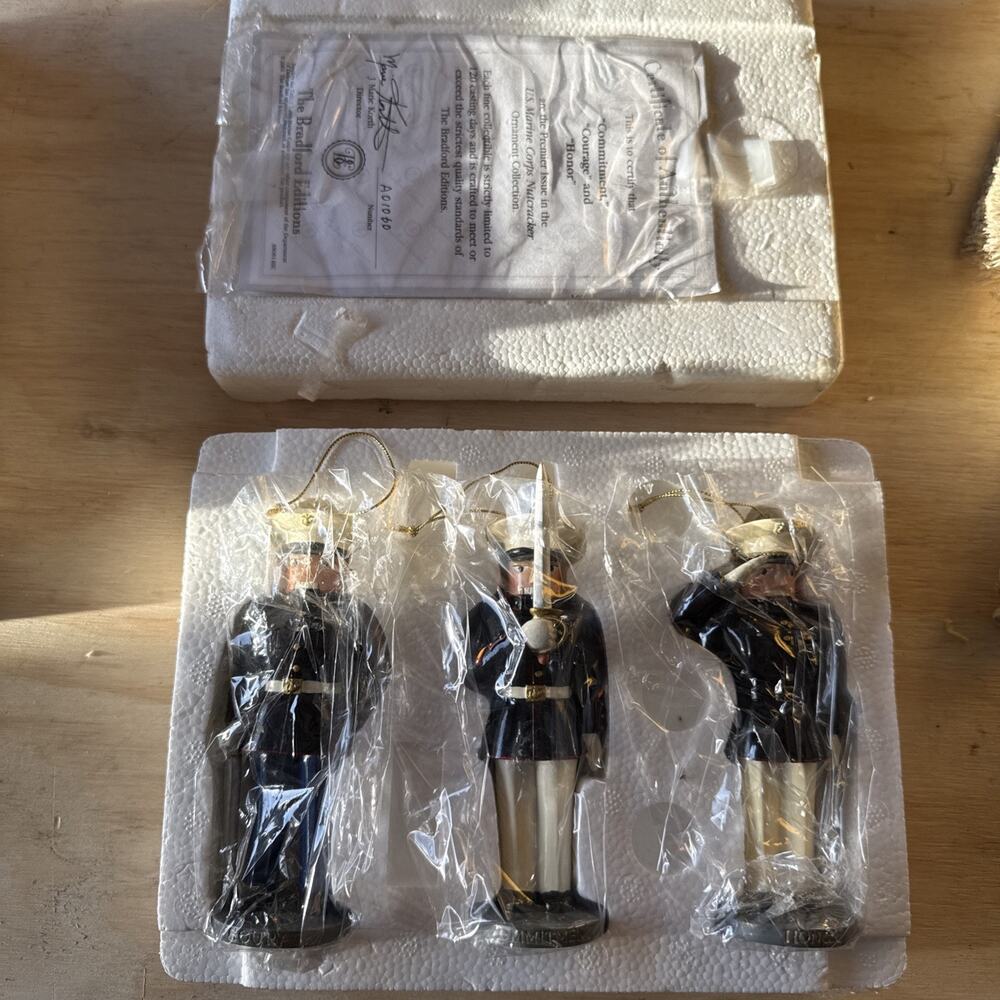 US Marine Corps Nutcracker ornament set of 3 – Bradford Edition – vintage 2001